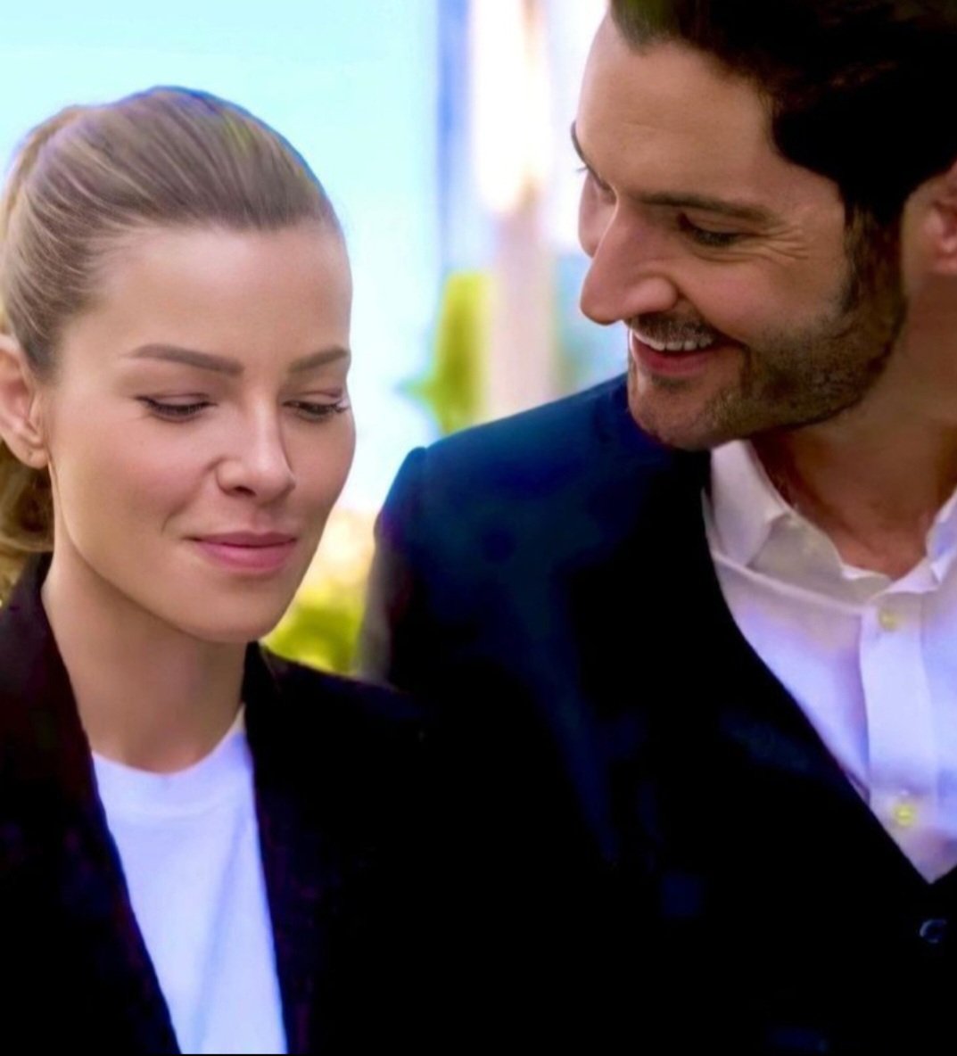 Deckerstarfan80's tweet photo. @Irenepseudonym Will always love them and they will always be in my heart #Deckerstarforever โค๏ธ #LuciferNetflix https://t.co/spYEHXXczl
