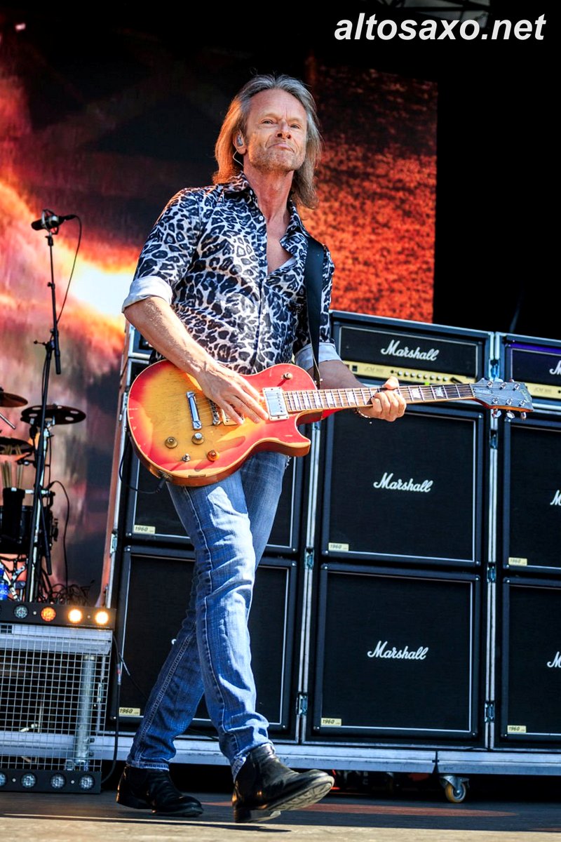 AltosaxoMusic's tweet photo. Torstein Flakne of Stage Dolls performs live at Trondheim Rocks 2024 at Dahls Arena in Trondheim, Norway on June 6, 2024. #StageDolls #TrondheimRocks
ALTOSAXO Music Apparel
https://t.co/BQvVWUp4lJ https://t.co/hWxkVi37ly