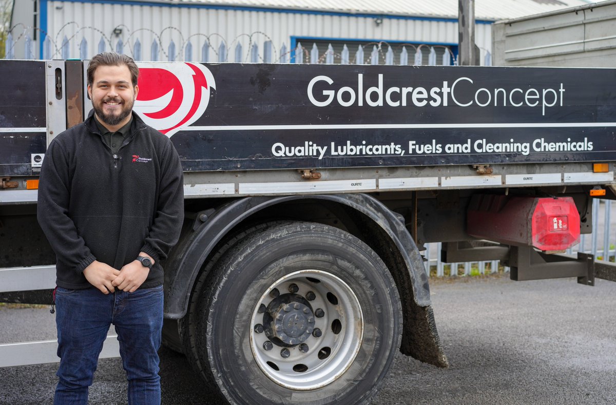 WhippetPR's tweet photo. Another Barnsley company @goldcrestoil has embarked on its #NetZeroJourney with @biz_village looking at how to supply essential lubricants - which keep the wheels of industry turning - in as sustainable way as possible #everybiz #responsibility #readmore https://t.co/SC6UkqbPCw https://t.co/nHuEVzYKkY