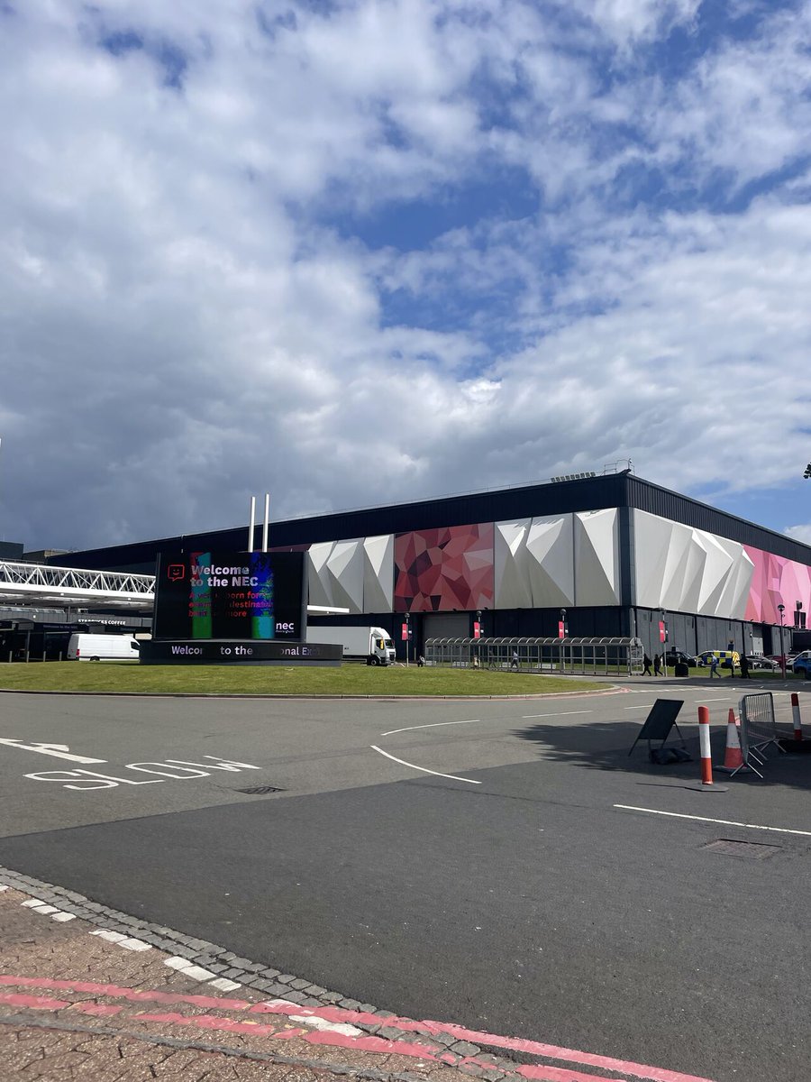 BearingNet's tweet photo. ⚙️🤝 Ania Walton &amp; Matthew Seaman from our Sales &amp; Marketing team headed up to Birmingham this week to visit Smart Manufacturing &amp; Engineering Week 2024! It was great for them to see so many familiar faces and meet potential members in the industry.
 
#events #manfacturing https://t.co/jxMSlDRslD