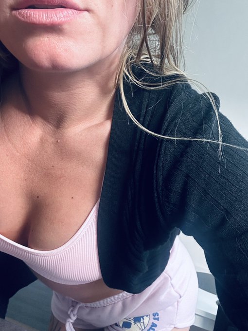 New boy/girl videos on my https://t.co/k7v6KJgwFj 🔥🔥🔥 https://t.co/CLx1hF8T8o