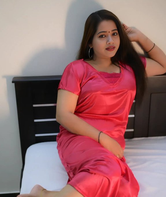 OfficialMeenu99's tweet photo. @mahimshah4455 सौ बार  तलाश किया हमने, खुद को खुद मे,
एक तेरे सिवा, कुछ नही मिला मुझको मुझ मे..! https://t.co/JIAzrtKy1u