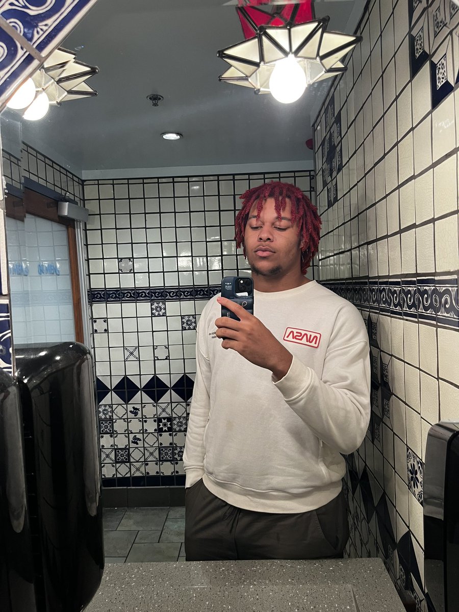 mellkell__'s tweet photo. photo mail. 📮 https://t.co/zelc6ozYUU