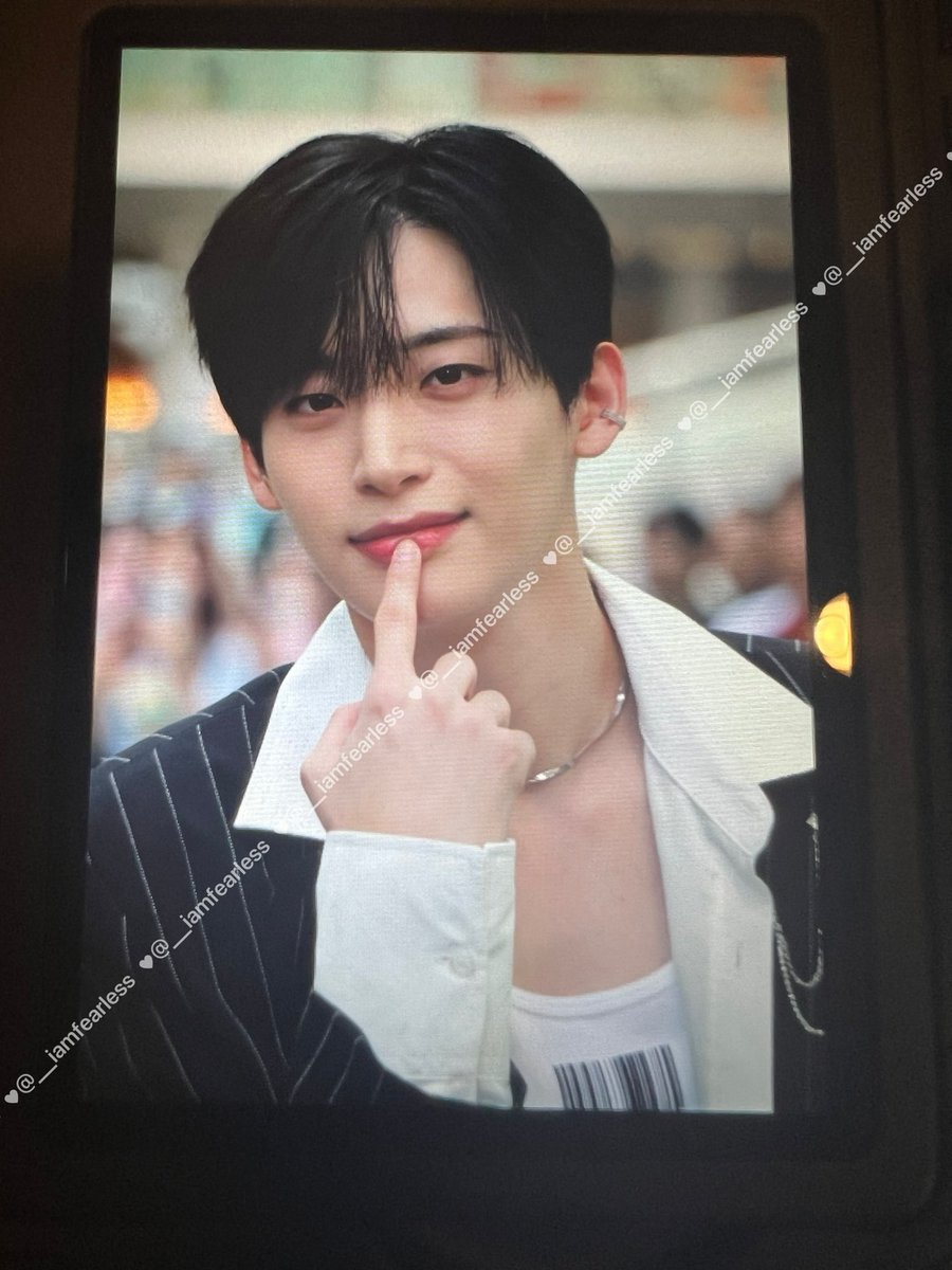 __iamfearless's tweet photo. 240607 SHIBUYA 시부야

🤫

#크래비티 #정모 #CRAVITY #JUNGMO #ジョンモ https://t.co/koNgD7TLKT