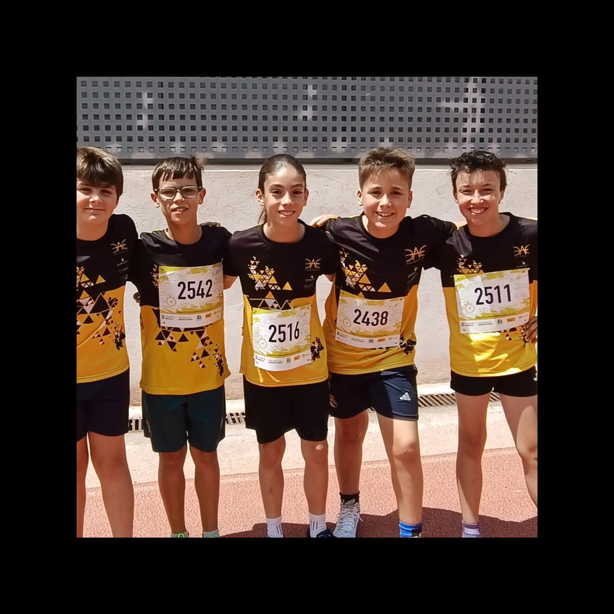 Nuestro equipo masculino sub14 finalizó 5️⃣ en el campeonato de Balears por clubes, con un equipo mayoritariamente procedente de sub12. Hay futuro...💛🖤💛🖤
<a href="/Podoactiva/">Podoactiva</a> 
<a href="/_RMarquitectura/">RMarquitectura</a>
<a href="/OKMobilityCorp/">Ok mobility Corporate</a>