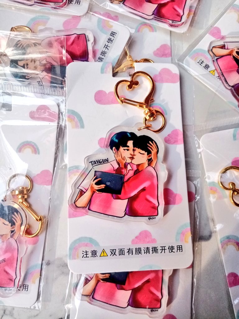 everythingselu's tweet photo. Happy Pride, boo! I'm giving away limited #taygun acrylic keychains. Please do send a dm if you want one. PH only. Like and RT!

This does not intend to disrespect the official FCs. This is a harmless GA so please don't send hate. 

art by @artbyyellie 💚💙
do commission them ~ https://t.co/swJId45BqN