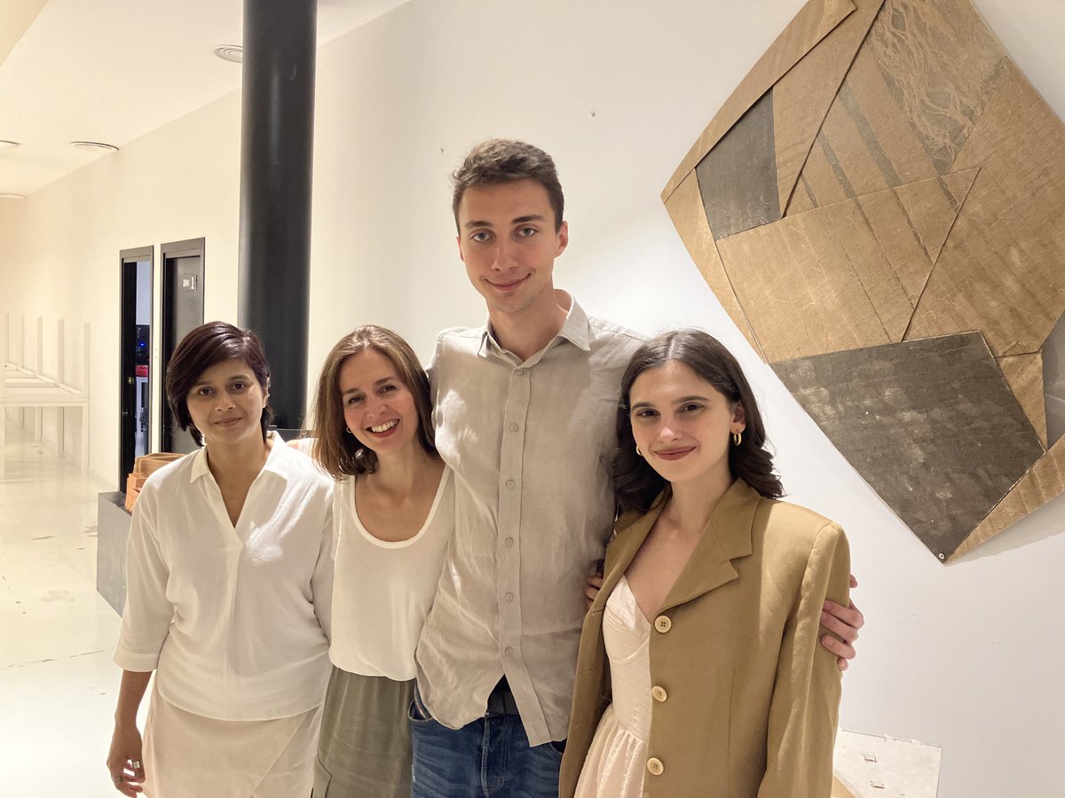 Yesterday, students from the UrbanShift project
<a href="/urbanshift_eu/">Urban Shift</a> showcased their innovative startup ideas to tackle urban challenges. From cooling fabrics to elderly-friendly bicycles, their creativity was inspiring! 🚴✨Proud to be part of this community. #GreenInnovation
<a href="/IAAC/">IAAC</a>