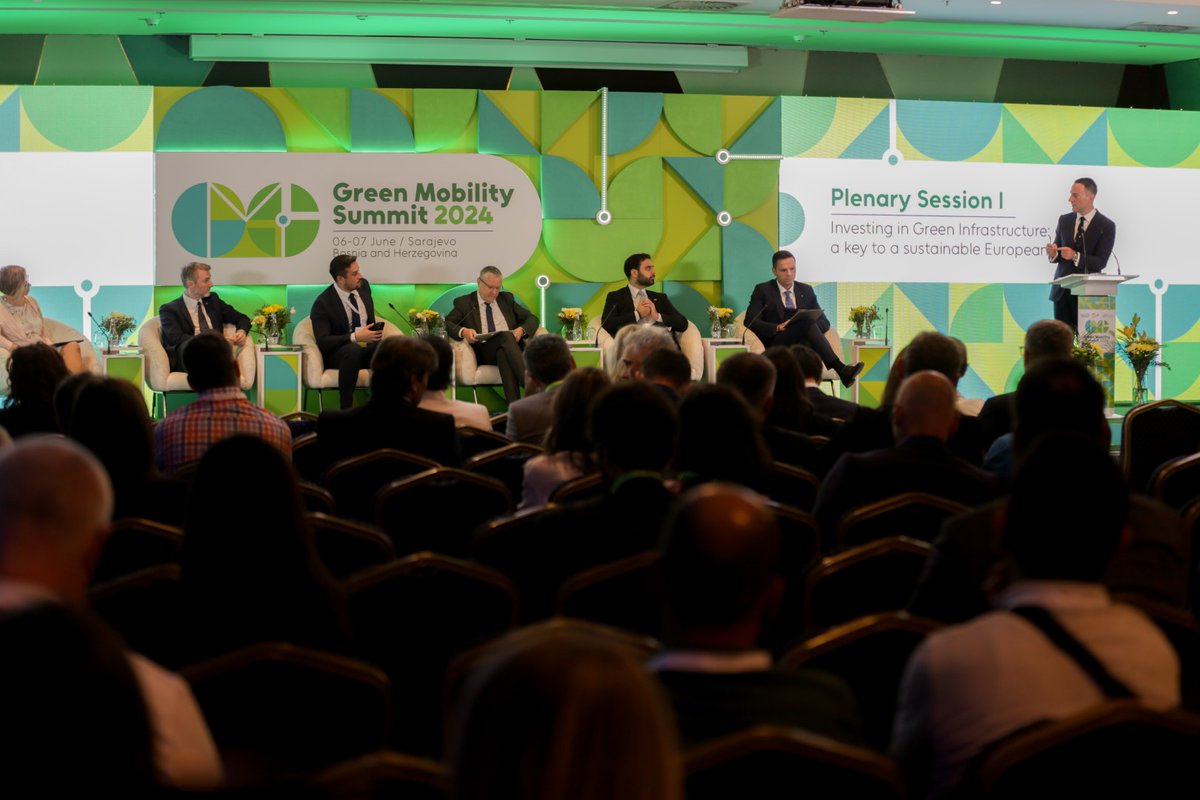 EUWB6_TCT's tweet photo. Our #GreenMobilitySummit 💚 just wrapped up with high-level sessions & the endorsement of Declaration for Green Mobility of South East European Parties and Observing Participants in which the authorities pledge to advance sustainable transport solutions 👇
https://t.co/oho5gZzQTU https://t.co/1qTaiHyxoq