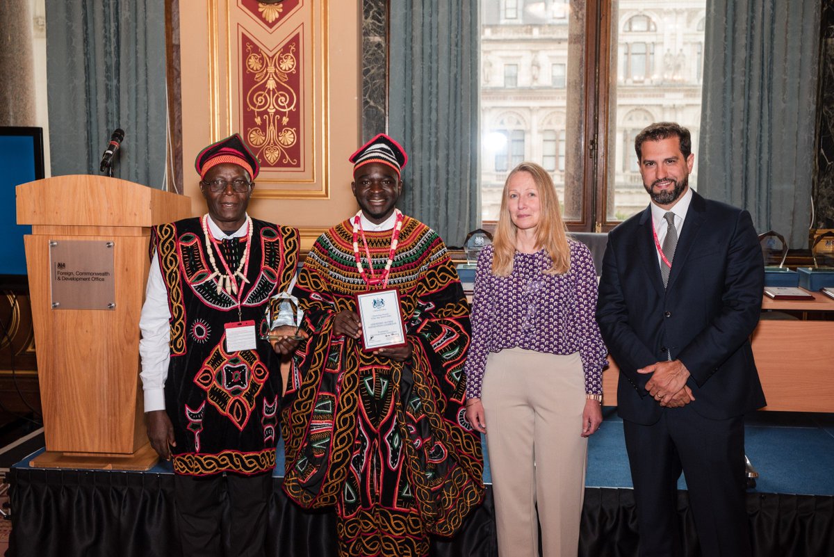 FelixFomengia's tweet image. Cameroon Chevening Alumni Association wins Chevening Alumni of the Year Award 2024 🏆

A great honour to have been invited to attend this ceremony and to receive the prestigious Chevening Alumni Award on behalf of our entire alumni association.

Nominated for our contribution to…