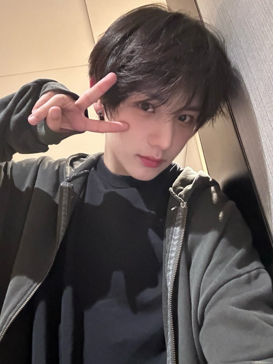 XODIAC_MEMBERS's tweet photo. [#씽]

내일 봐~~~

#XODIAC #소디엑 #SING #씽 https://t.co/QQPru6n9CO
