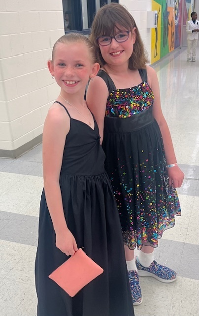 HIE_Hornets's tweet image. Last night, our 4th and 5th grade students danced the night away at our Sneaker Ball Prom! We were thrilled to crown our Hornet King and Queen, selected for consistently exhibiting the Leader in Me Habits throughout the year. #PromTime  #LeaderInMe