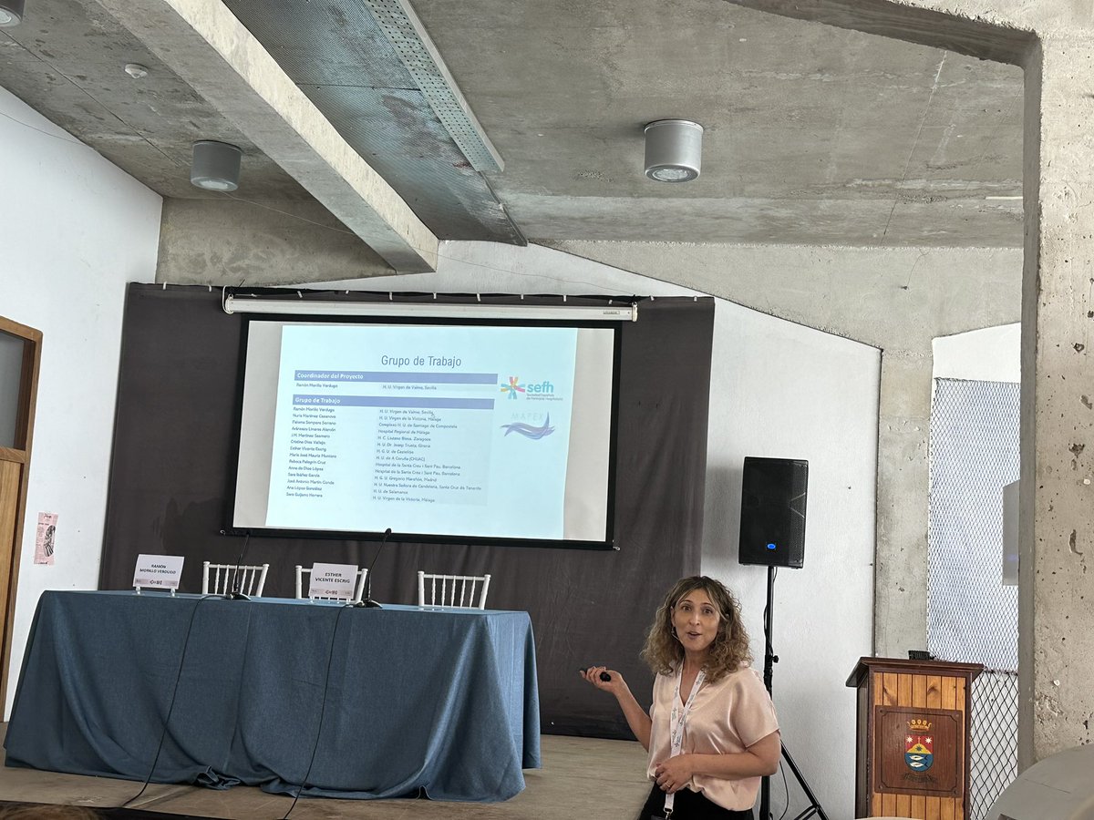 FarmaciaHGUCS's tweet photo. Estrategia de salud cardiovascular #modeloCMO @mapex_sefh @sefh_ #ACADEMIO @Esthervi_ @morilloverdugo https://t.co/bhqpCRlEAz