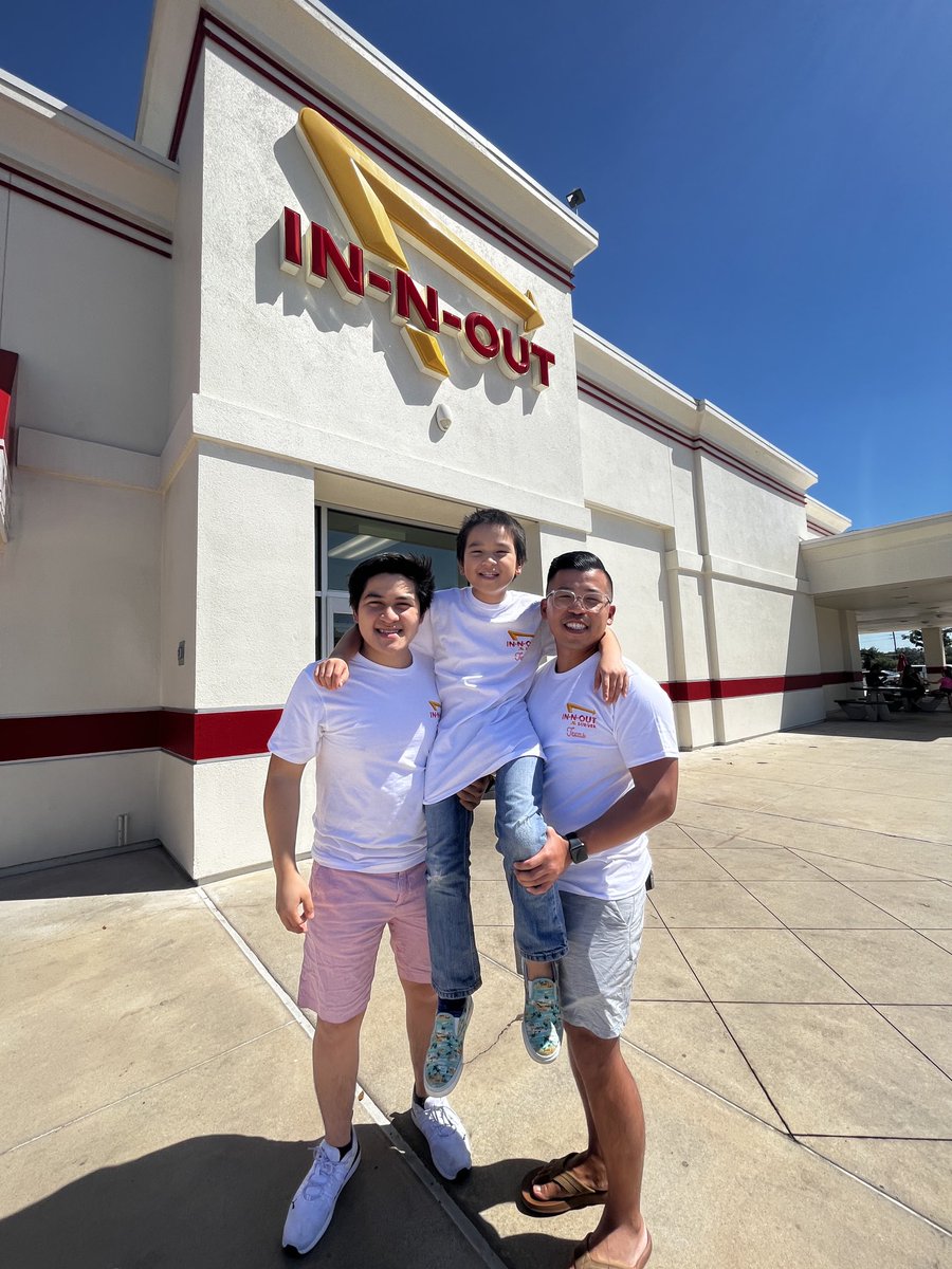 NewsPham's tweet image. Congratulations to my little brother Tanner and the class of 2024! Send in your grad shoutouts to 509-448-2000, you may seem them on #UpWithKREM. ⁦@KREM2⁩