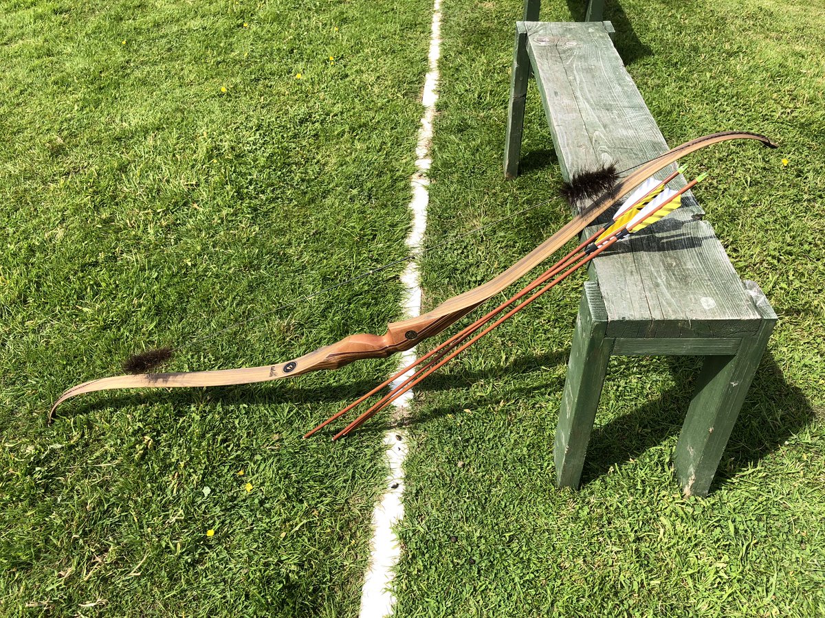 Fancy new bow, fancy new internal monologue:
“I shall call you ‘smugaid saighead’ and the archers beside me at the 40 yard line with tremble and look with envy, from the corner of their eye, at my fluffy beaver balls.”