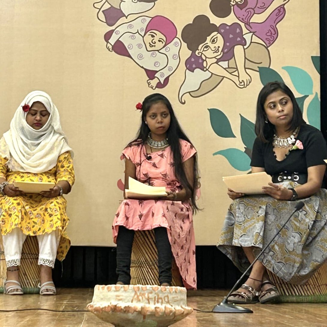 NirantarTrust's tweet photo. Day 2 of #YuvaSamvad starts with a Storytelling Performance, ‘इ se insaan, इ se Eid’—written and directed by Purva—and performed by our PACE facilitators and #YPE team.

It brought to stage a decades long story, collected through one of our pedagogical tools—the letter. https://t.co/Upb2SPFKRy
