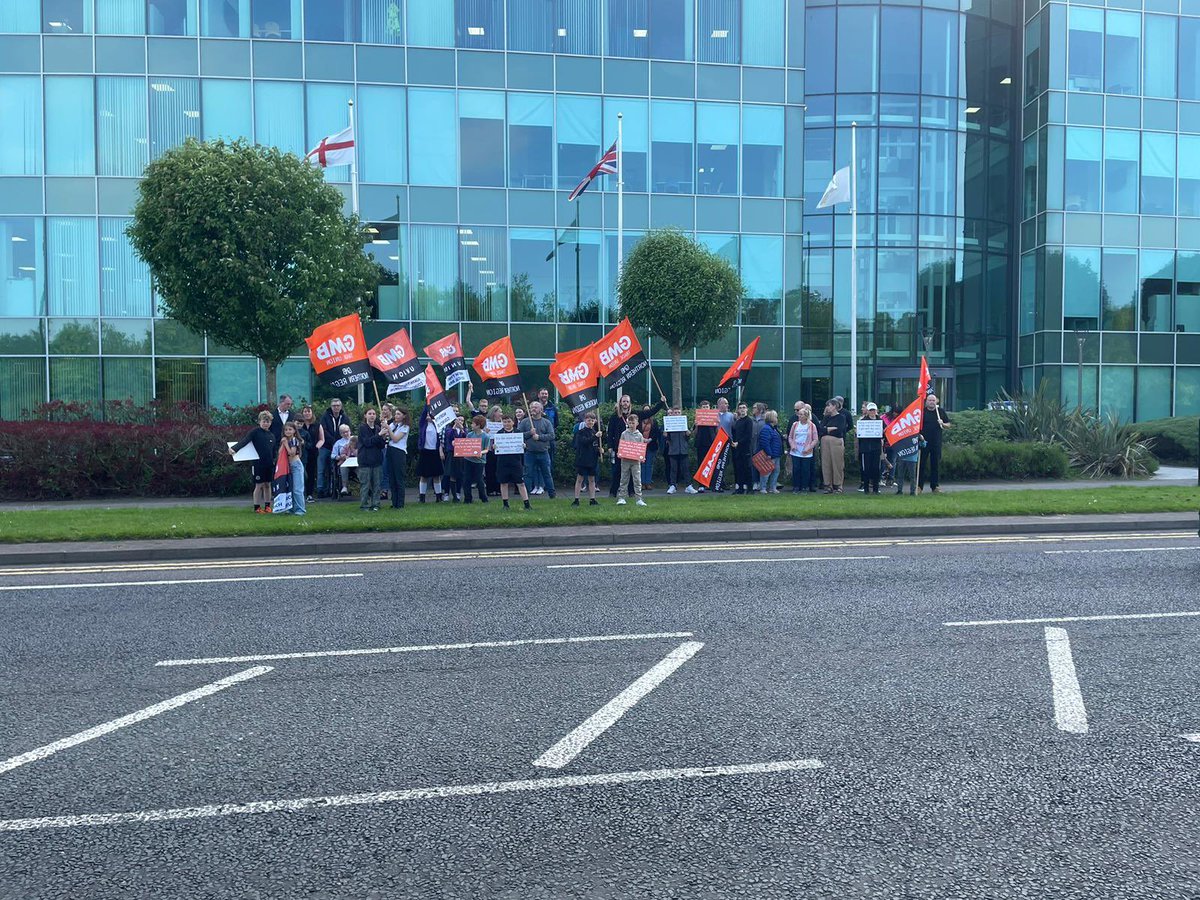 Craig Thompson tweet media