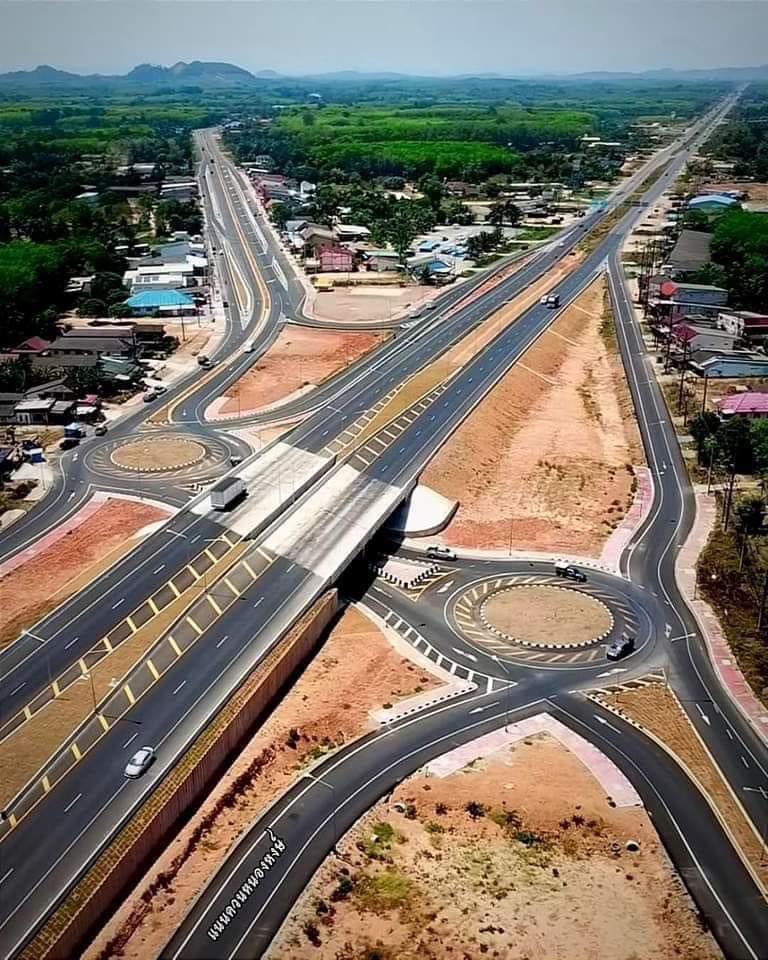 Futurist🇿🇼 tweet media