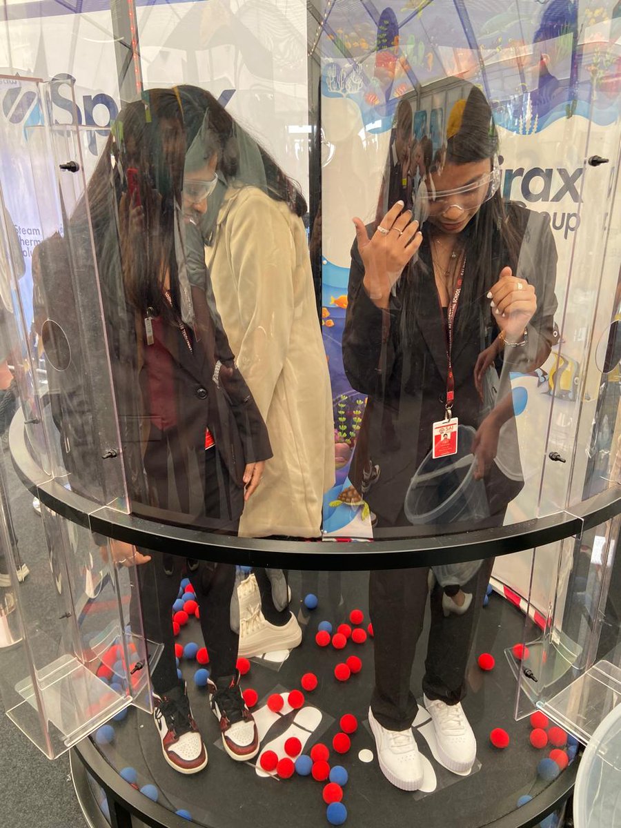 SAI_Edu_In's tweet image. As part of the ongoing GIP 2024 to the UK, SAIoneers from Classes VIII-XII began their day with breakfast before heading to Chosen Hill School. They then traveled with Chosen Hill students to the Cheltenham Science Festival. 
#GIP2024 #GIPUK #CollaborativeProject