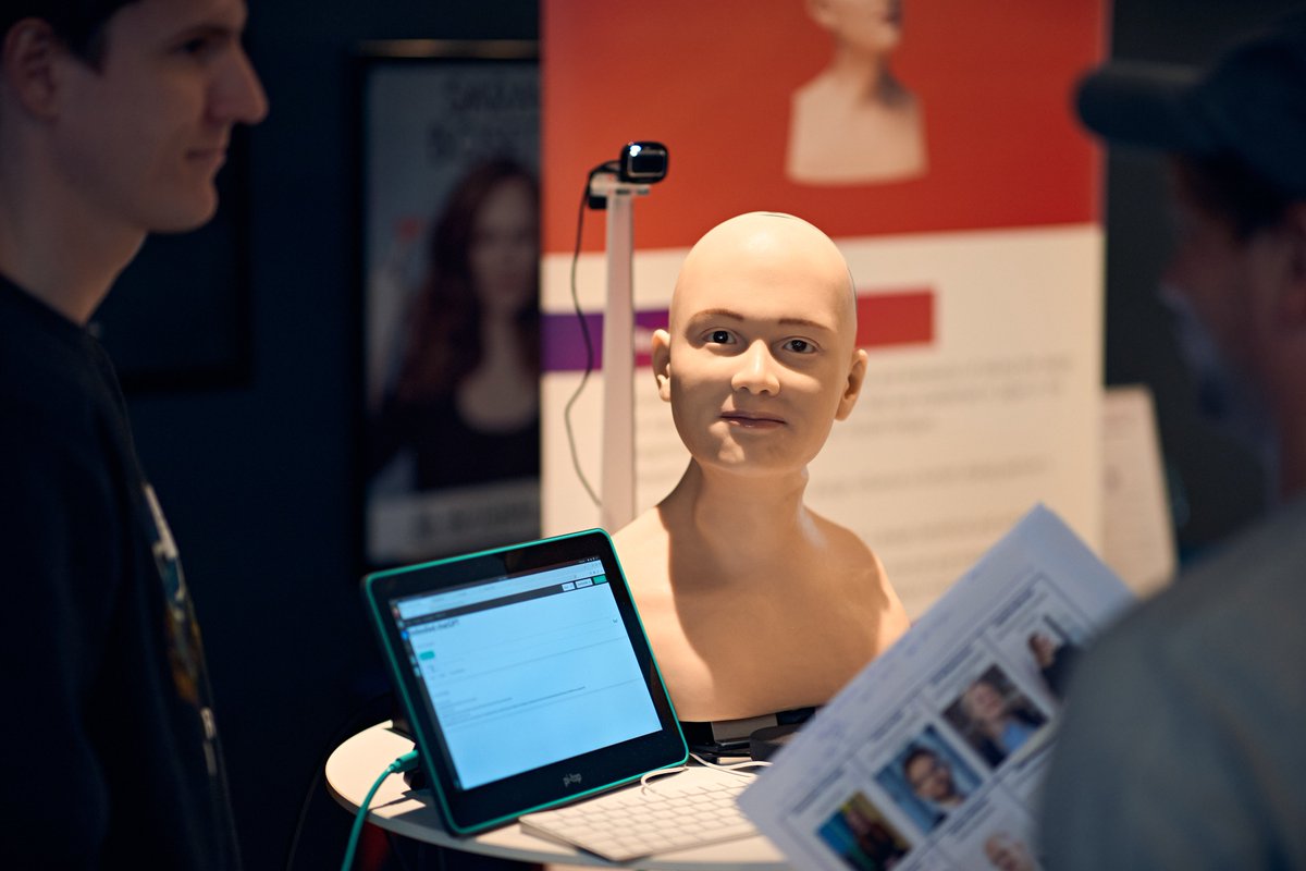 KICampus's tweet photo. Wow! Was für ein toller Tag auf dem #UFFestival & auf der #KICampus-Stage! 🤩
Herzlichen Dank an alle, die live vor Ort in #Heilbronn & online dabei waren! 💜
#KI #DigitaleBildung #LernenmitKI https://t.co/VXablC8dWK