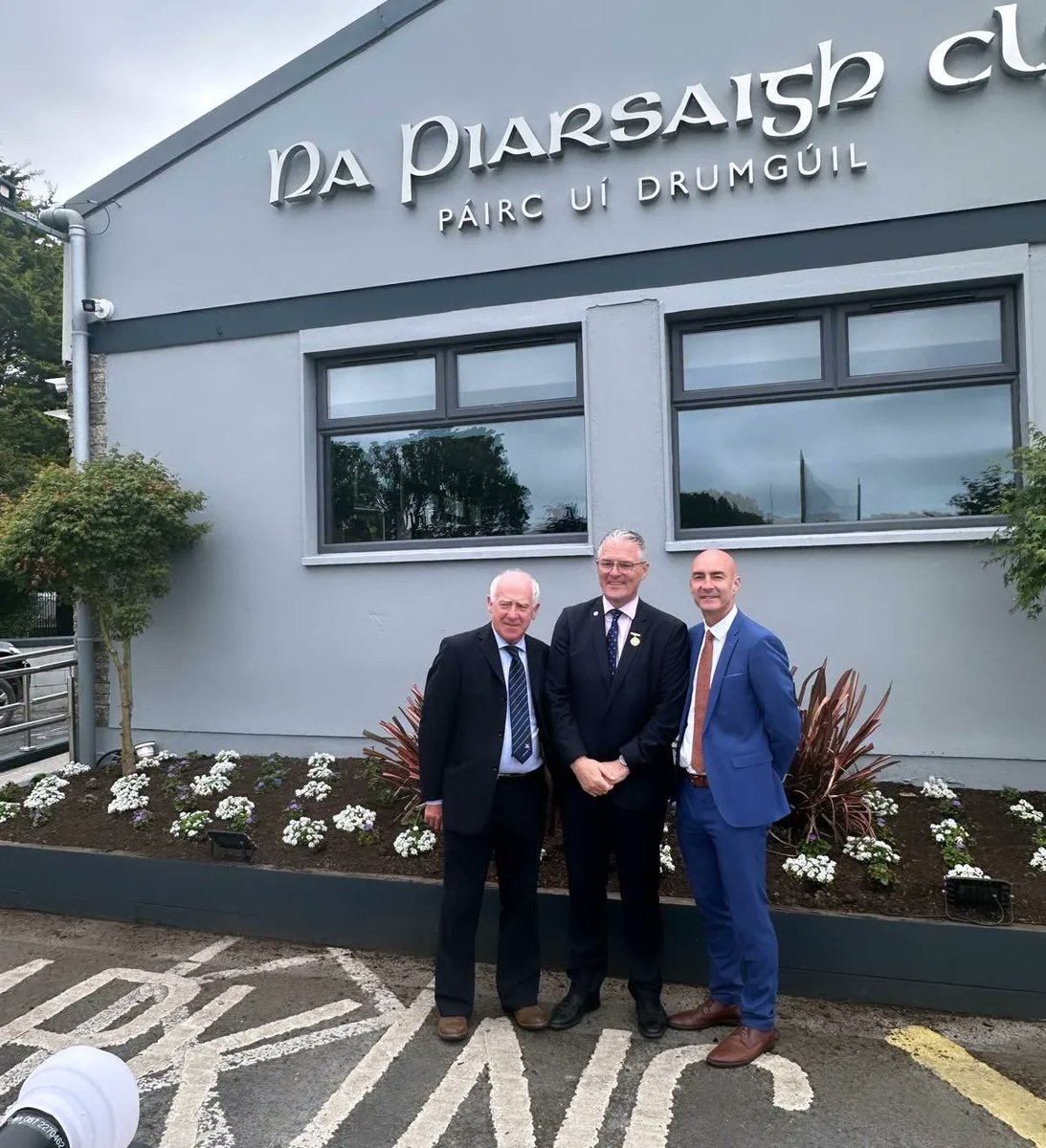 DanielButlerFG's tweet photo. Election day! First stop @NaPiarsaighGAA breakfast fundraiser. Well done to the organising committee on a great event with @officialgaa President Jarlath Burns.
#ButlerForMayor https://t.co/4i3kCX5wYU