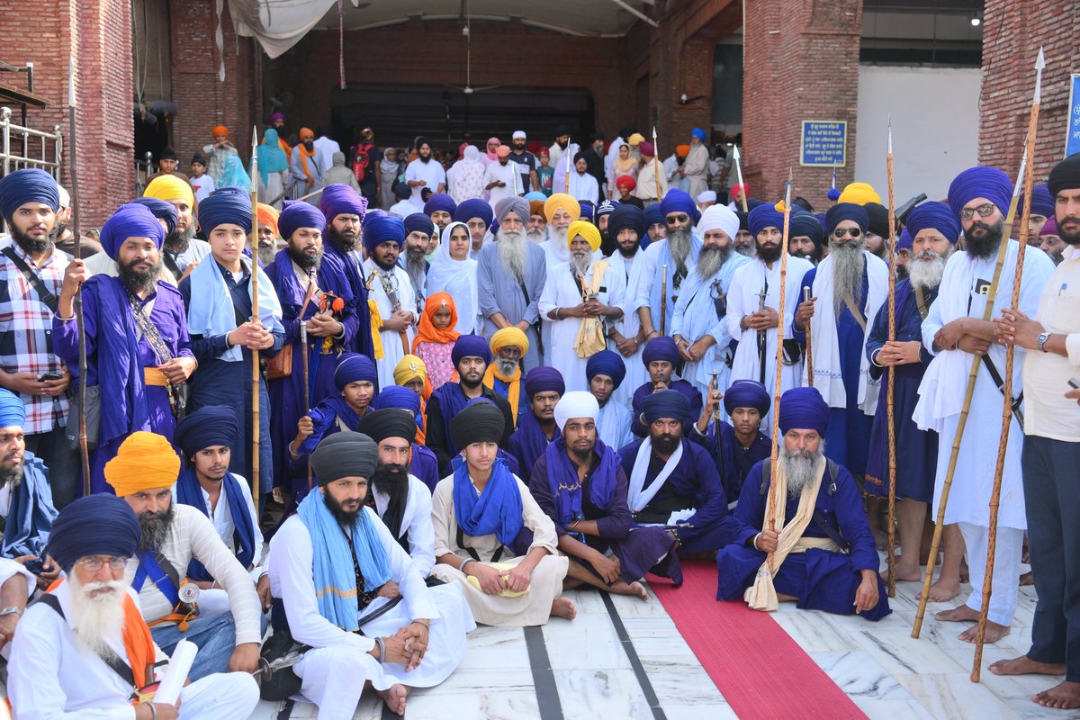 psgazi_'s tweet photo. Sikh naujawan led by @PanthSewak_ Bhai @DaljitSinghPB and Bhai Lal Singh Akalgarh attended “Teeja Ghallughara” memorial samagam at Akal Takht Sahib yesterday on 40th anniversary of June’84. https://t.co/vDTuMGNCVG