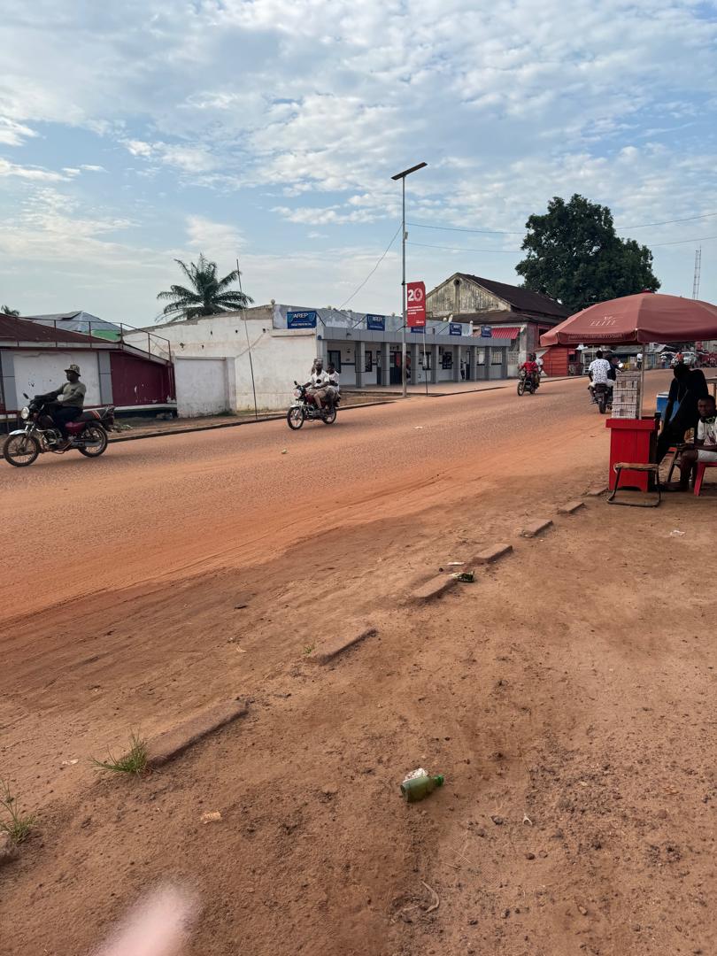 KasekaSandrine's tweet photo. Ensemble, découvrons la ville de Mbandaka !
RDC mon pays,
Équateur ma province,
Mbandaka ma ville ❤️ https://t.co/zbmDdTRBsA