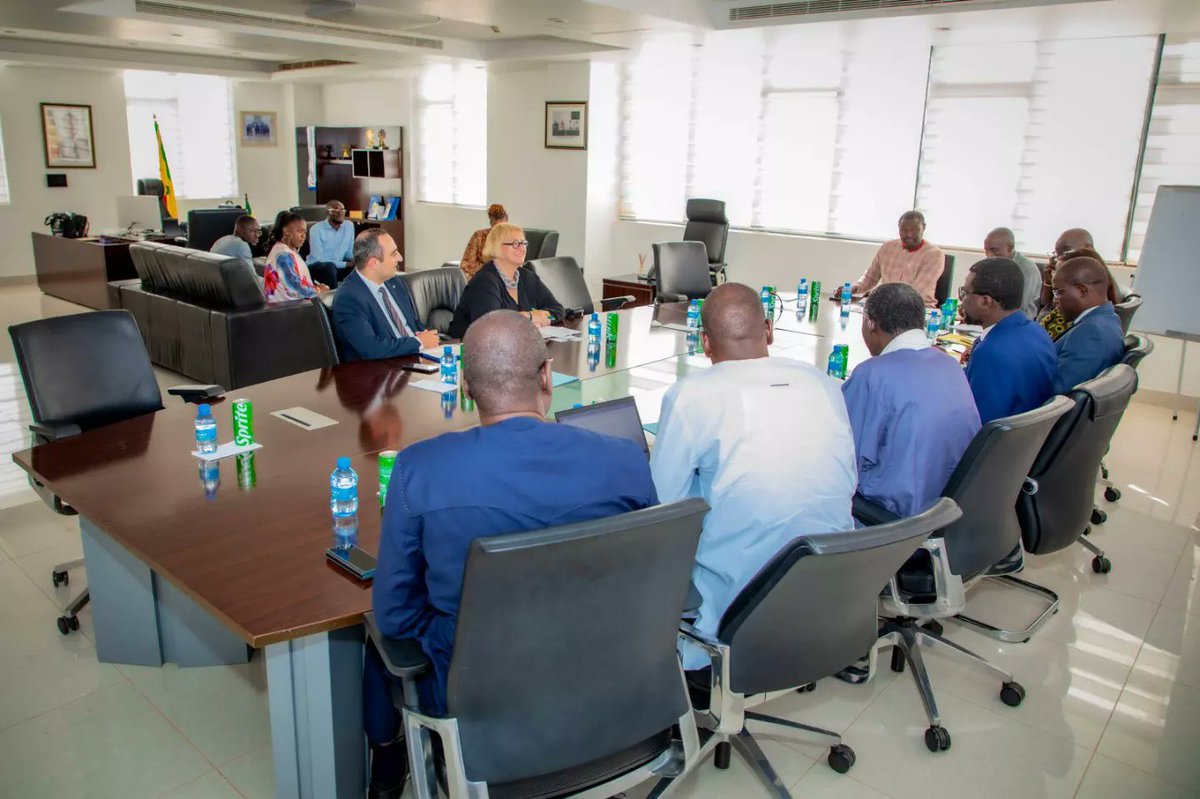 PapyPuncho's tweet photo. Ce jeudi @DrAliouneDione a reçu en visite de courtoisie l’ambassadrice de la Turquie au Sénégal Mme @NurSagman
Les échanges ont porté sur des projets pour renforcer la coopération dans le domaine de l’économie sociale entre le Sénégal et la Turquie.
#LeBambeyois
#MMESS https://t.co/4LJqq5luZ9