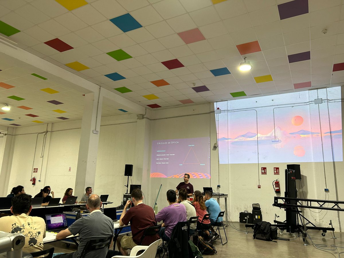 CTEspectaculo's tweet photo. El Centro de Tecnología del Espectáculo colaboró con La Red de Teatros en Almagro, del 3 al 7 de junio, organizando un curso sobre vídeo proyección y pantallas led para profesionales de las artes escénicas, con una demostración de proyecciones y mapping. https://t.co/x1pKrChamz
