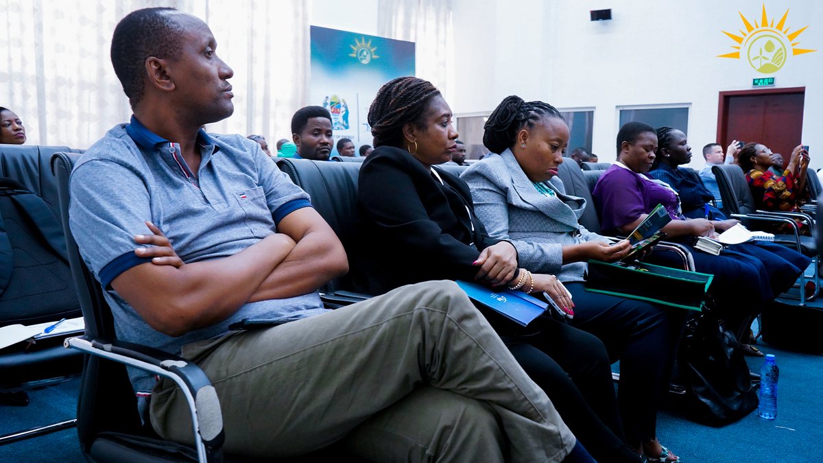 TAREATZ's tweet photo. DAY 2: The Renewable Energy week at JNICC, in collaboration with the Ministry of Energy under the main sponsorship of Sunking. #REW2024 #CleaningCooking #SolarEnergy #GreenEconomy https://t.co/TixirEFXpq