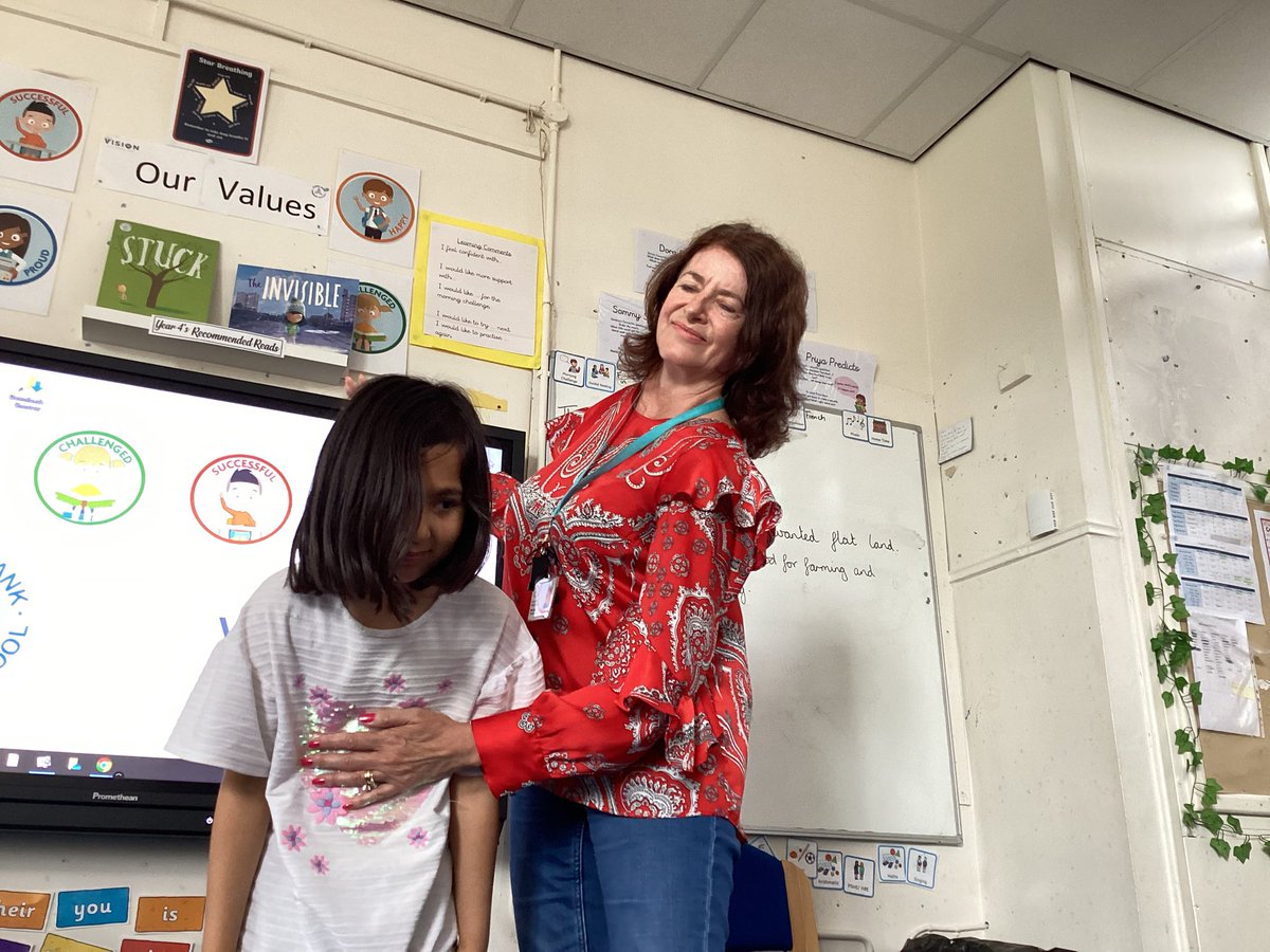 MrsJillRogan's tweet photo. Year 4 learnt how to deal with a casualty when they are choking.@Year4sunnybank https://t.co/dnxGCYhIVd