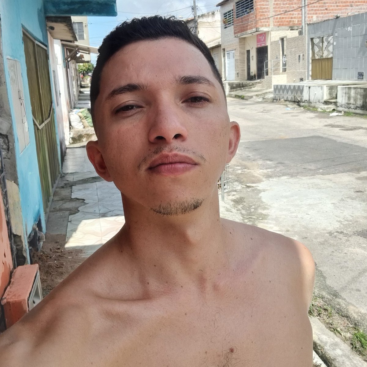 1428Jr's tweet photo. Bigodin fininho e cabelinho na régua https://t.co/2pEYWyy67W