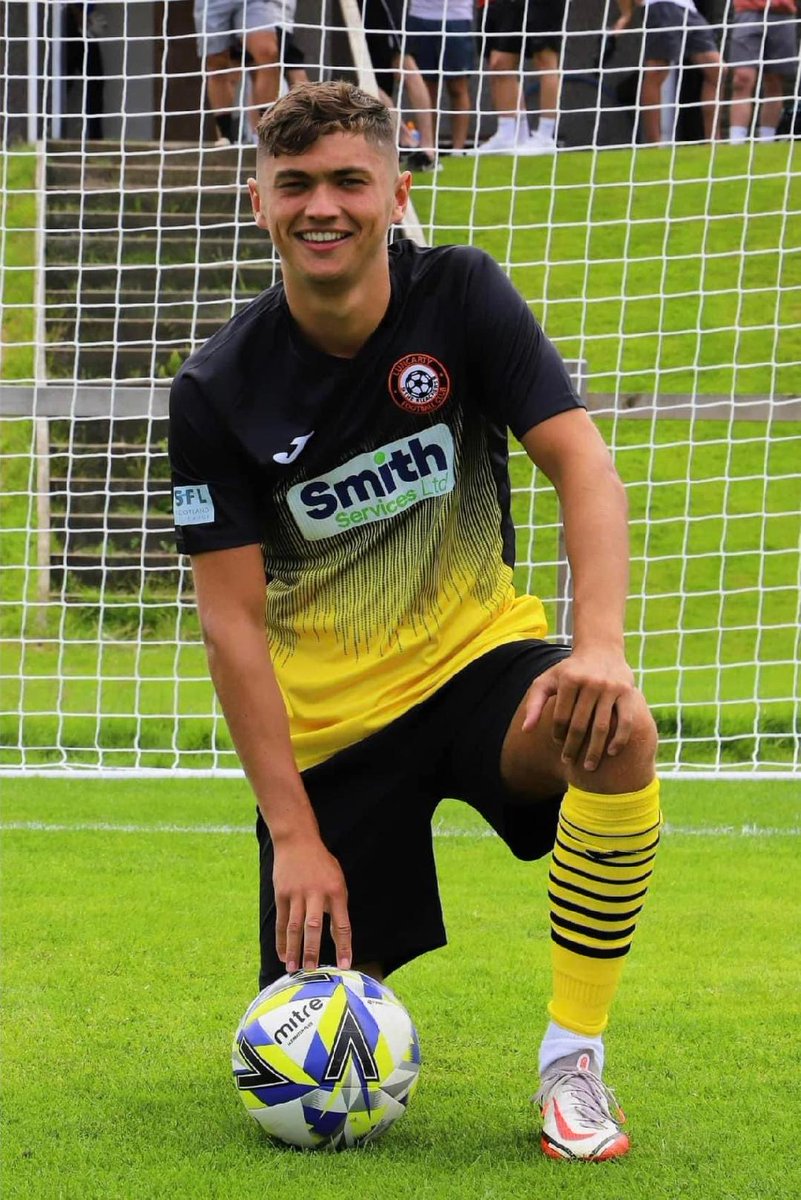 BonnyriggRose's tweet photo. We are delighted to announce the signing of Ben Scarborough who joins us from Luncarty FC.
Welcome to the Rosey Posey Ben.
#COTR🌹 https://t.co/G6cWZlyVKb