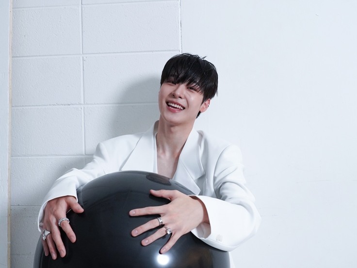 #SEONGMIN for Melon Magazine 'PARADOXX' Jacket Shooting Behind

#성민 #ONEPACT #원팩트