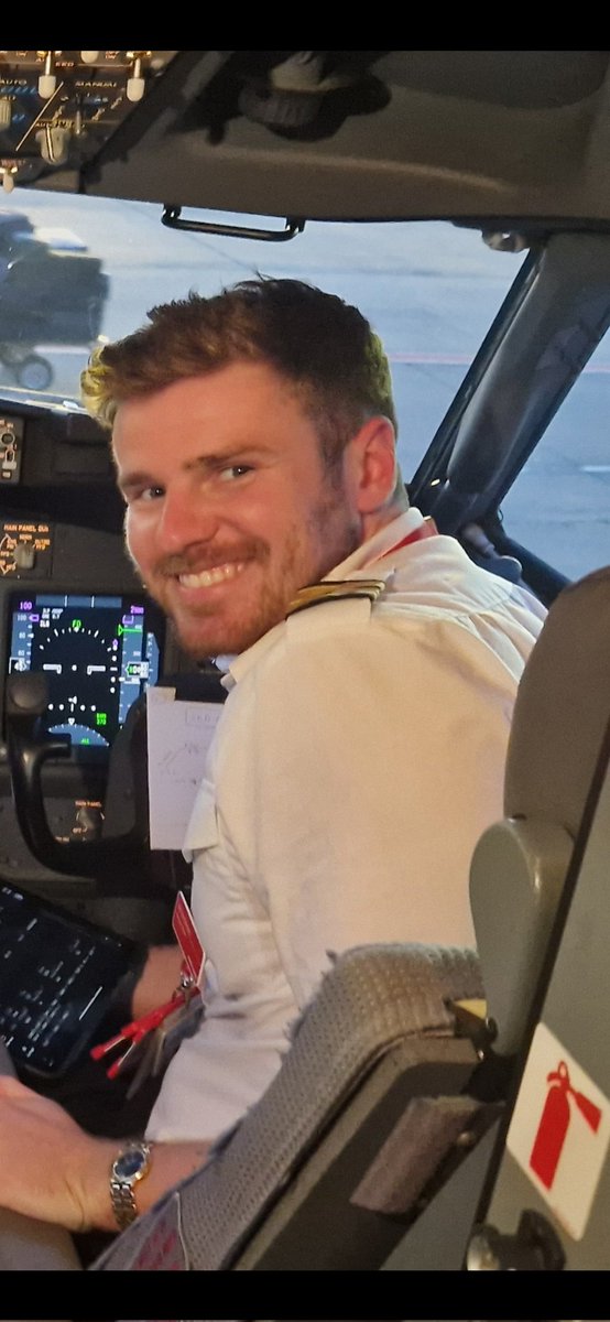 Shell15's tweet photo. I didn't know @joeldommett was also a pilot!! ✈️
#jet2
#grancanaria2024
#celebritypilot https://t.co/TFZqh2xOK7