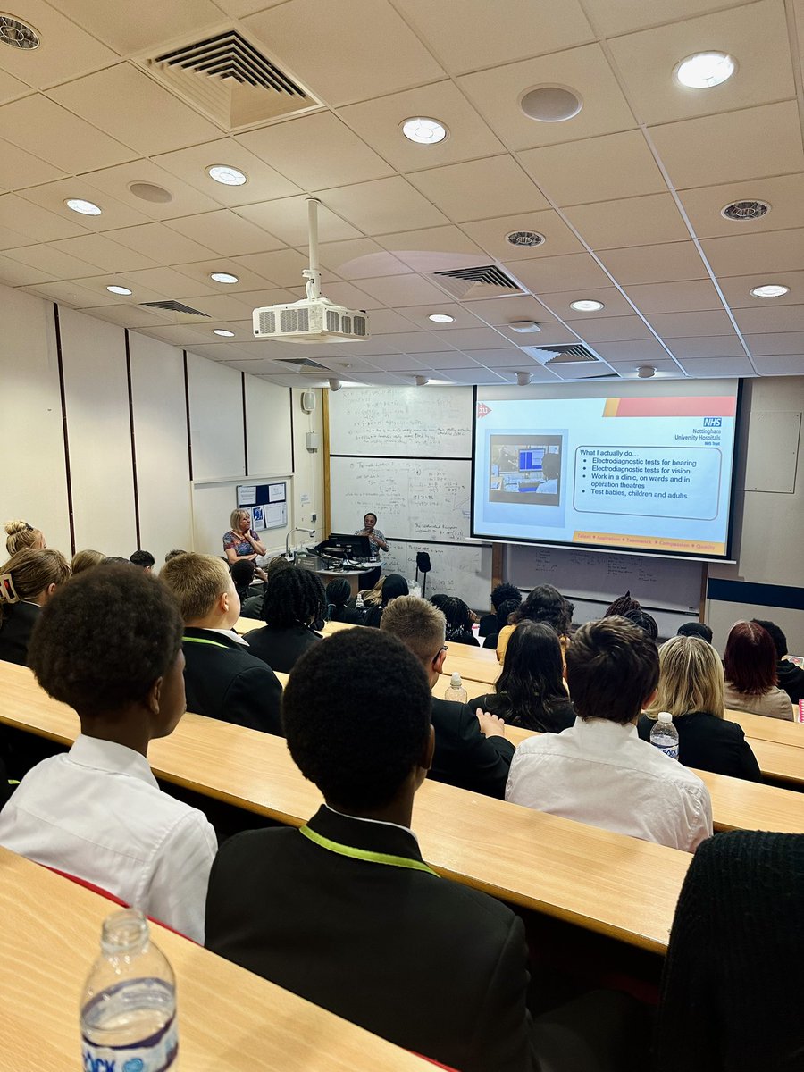 You can only be, what you can see 👀 Careers in focus workshop with the brilliant <a href="/IntoUniversity/">IntoUniversity</a> for our year 9’s 👏🏼🔭🧫 #GrownAtNUSA