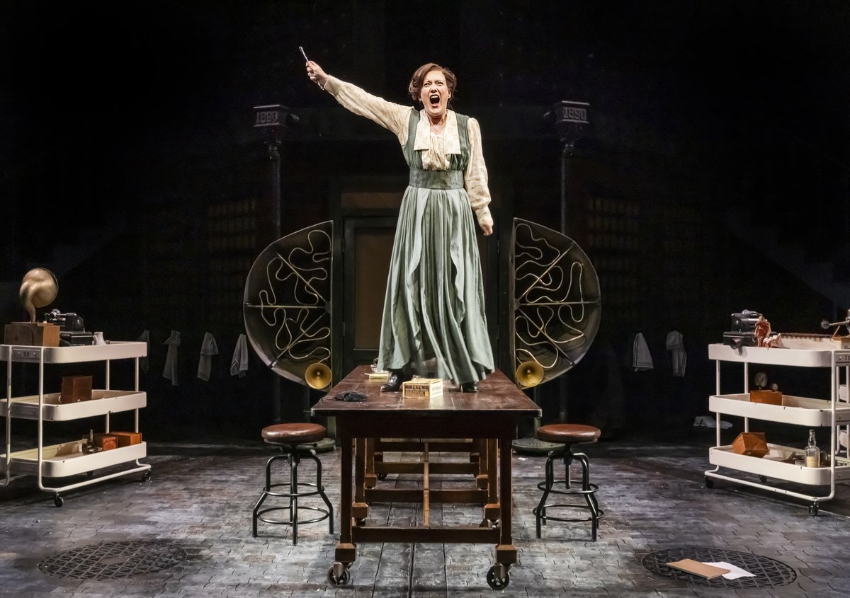 Leeds Playhouse (@leedsplayhouse) on Twitter photo 🌺A beautiful bouquet of stunning images🌺
#MyFairLady is now open, our co-production with <a href="/Opera_North/">Opera North</a>.
📸<a href="/peachyraith/">Pamela Raith</a> 🌺A beautiful bouquet of stunning images🌺
#MyFairLady is now open, our co-production with <a href="/Opera_North/">Opera North</a>.
📸<a href="/peachyraith/">Pamela Raith</a>