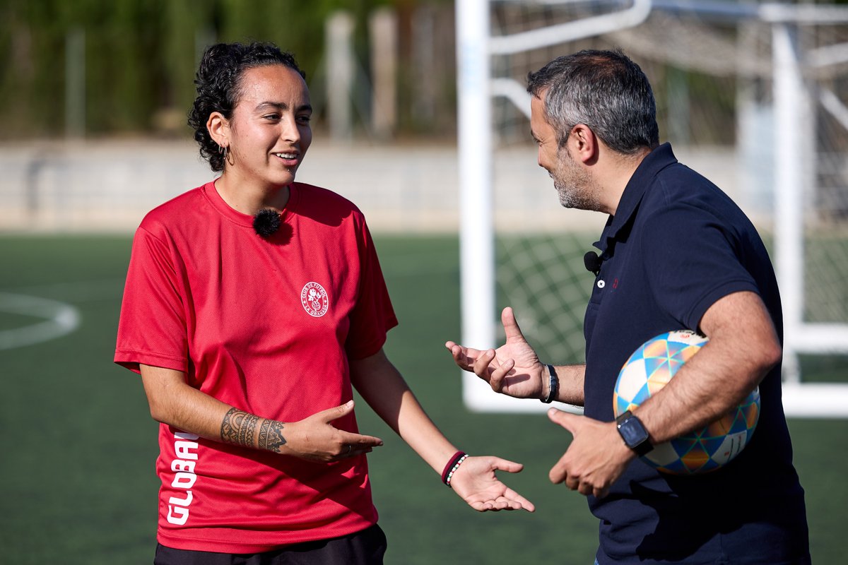 🗣️ Paula Sánchez 'Peque', jugadora del 1⃣r equip i entrenadora <a href="/CFLaGranada/">CF La Granada</a>

🎙️ "En el club s'aposta per la igualtat. Sóc jugadora i també entrenadora d'equips masculins. Haig de donar exemple"

📽️ youtu.be/PyKT7e2KRZU

📺 Recupera el programa a fcf.tv

#FCFTV