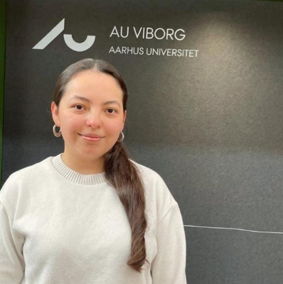 RootEdNetwork (@rooted_network) on Twitter photo Spotlight on #RootEd DCs- meet Maria Camila based at <a href="/AarhusUni_int/">Aarhus University</a> 🌱#horizoneu #msca
Read more here 🔎tinyurl.com/bdftpbuw Spotlight on #RootEd DCs- meet Maria Camila based at <a href="/AarhusUni_int/">Aarhus University</a> 🌱#horizoneu #msca
Read more here 🔎tinyurl.com/bdftpbuw