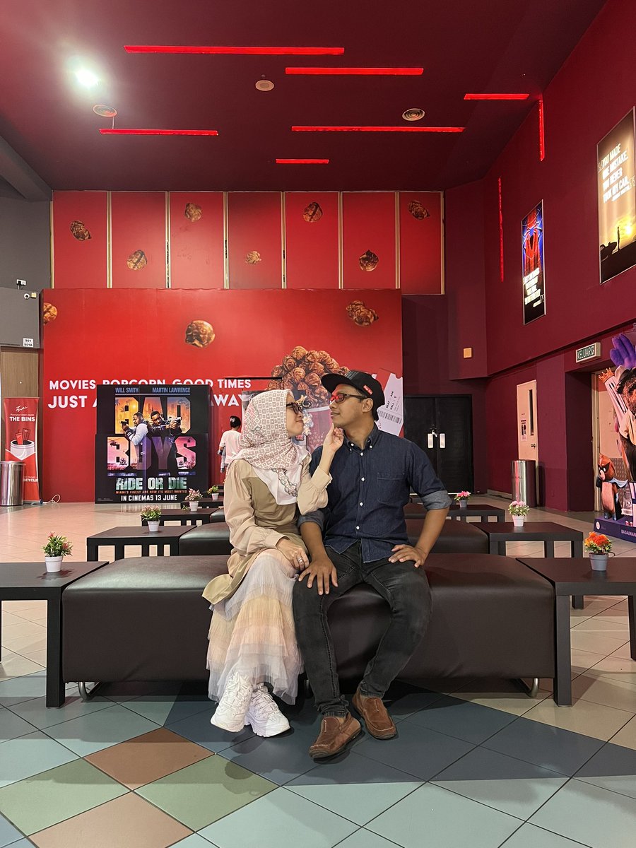 idazwei's tweet photo. Sekali sekala dating berdua sebab selalunya berempat 🤭🤭 https://t.co/FnaZe4elTK