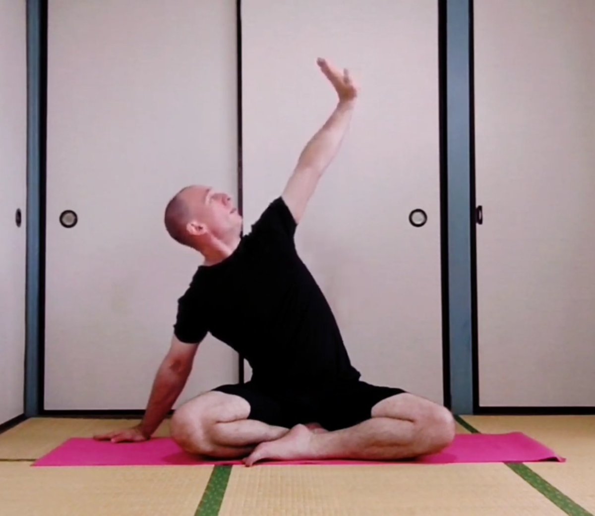 ShiHenghu's tweet photo. https://t.co/O3q3pZRAwB

20 minute Yoga 

#beginnersyoga #yoga #zen #qigong #youtube https://t.co/073aTxI88d