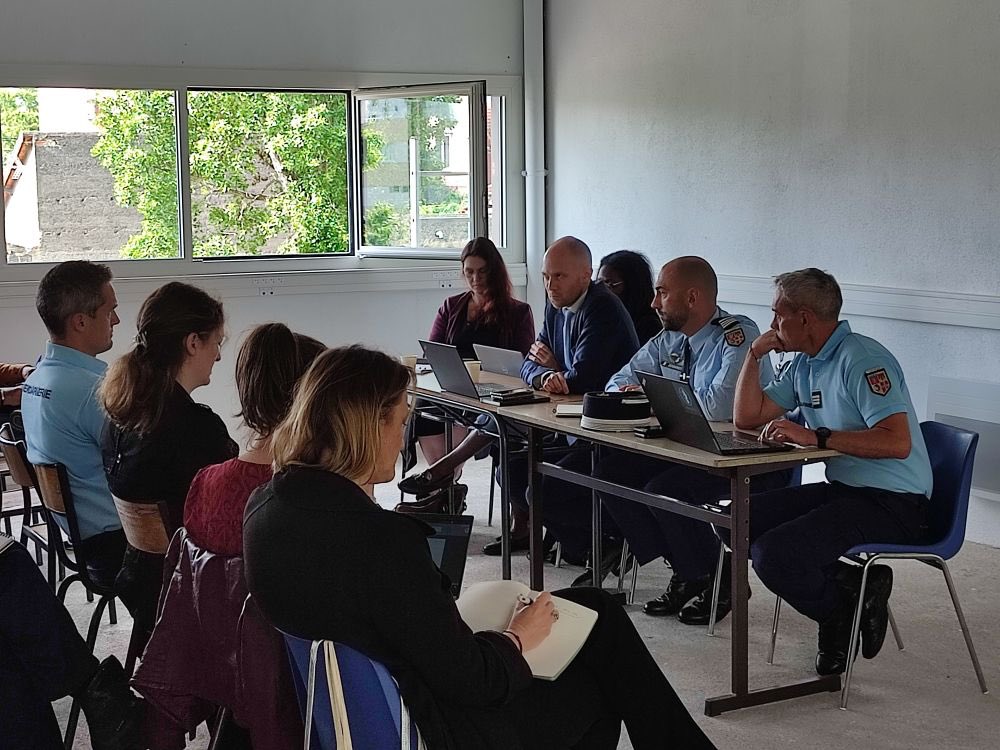 Reprise des réunions OPJ du parquet de Roanne avec les services de police et de gendarmerie du ressort : l’occasion d’aborder la réforme de la garde à vue au 01/07, celle du contrôle de la durée des enquêtes préliminaires, la médecine légale, la #PPN, les saisies de véhicules…