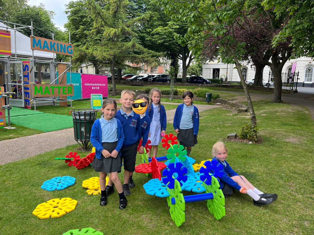 StauntonCorse's tweet photo. Science festival fun #polydron https://t.co/ZJOmbqvsYw