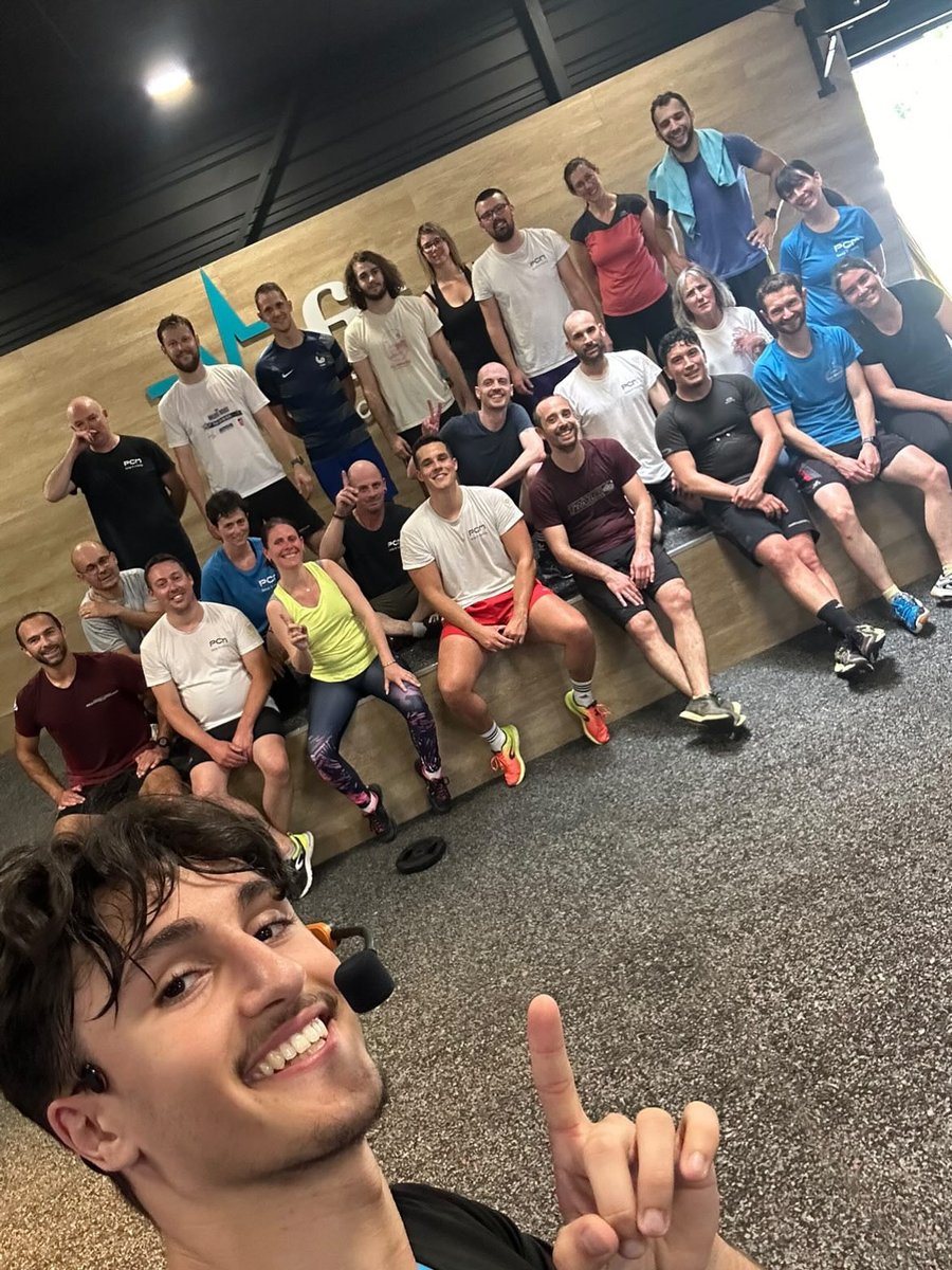 PCM_communicate's tweet image. Le bien-être des salariés, ça passe aussi par l&apos;effort physique ! Merci au Wefit.club de Saint-Georges-sur-Loire, au coach Maxim et à tous pour votre participation et votre bonne humeur !! 🙂 C&apos;était top ! 💪

#bienetre #bienetreautravail #sport #wefit #wefitclub
