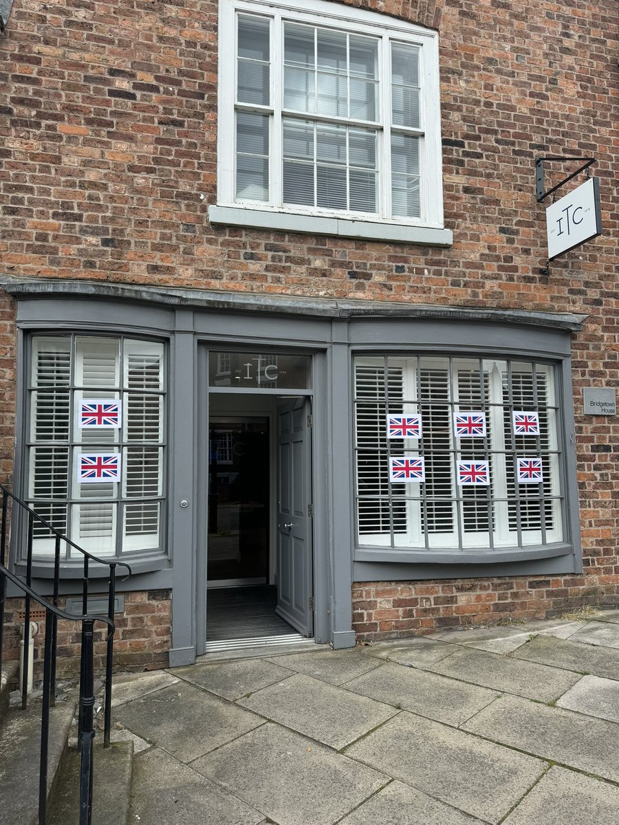 Catherine_ITC's tweet photo. @JESSICABUNTY @ShitChester @WestminsterFdn @tomparkerbowles @SpectateTravel @fishforchester @CheshireLive @chestertweetsuk @itc All ready 🎉 https://t.co/PVcXYyfgwZ