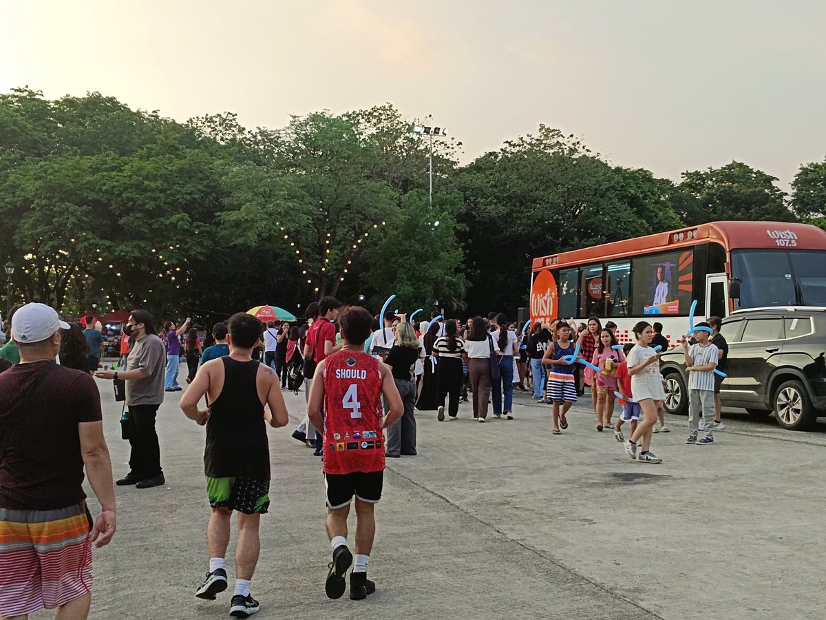 GidKidDad's tweet photo. We are here! What a journey.

It's just about time for @eclypse_ph!

#ECLYPSEonWishBus #ECLYPSE #Ppop https://t.co/hbX5De4JMY