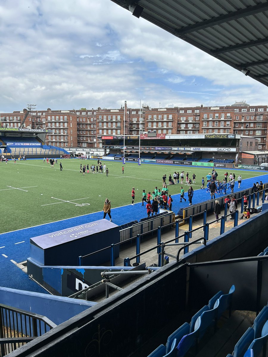Cardiff Rugby Community Foundation (@crugbycommunity) on Twitter photo It was amazing to welcome over 250 children to the Arms Park yesterday for our primary school festival! Schools from around the region and our visitors @RaglanSchools all played amazing!
A massive thank you to the rugby leaders from <a href="/CantonianPe/">Cantonian High School PE</a> for refereeing!
Da iawn all🏉 It was amazing to welcome over 250 children to the Arms Park yesterday for our primary school festival! Schools from around the region and our visitors @RaglanSchools all played amazing!
A massive thank you to the rugby leaders from <a href="/CantonianPe/">Cantonian High School PE</a> for refereeing!
Da iawn all🏉