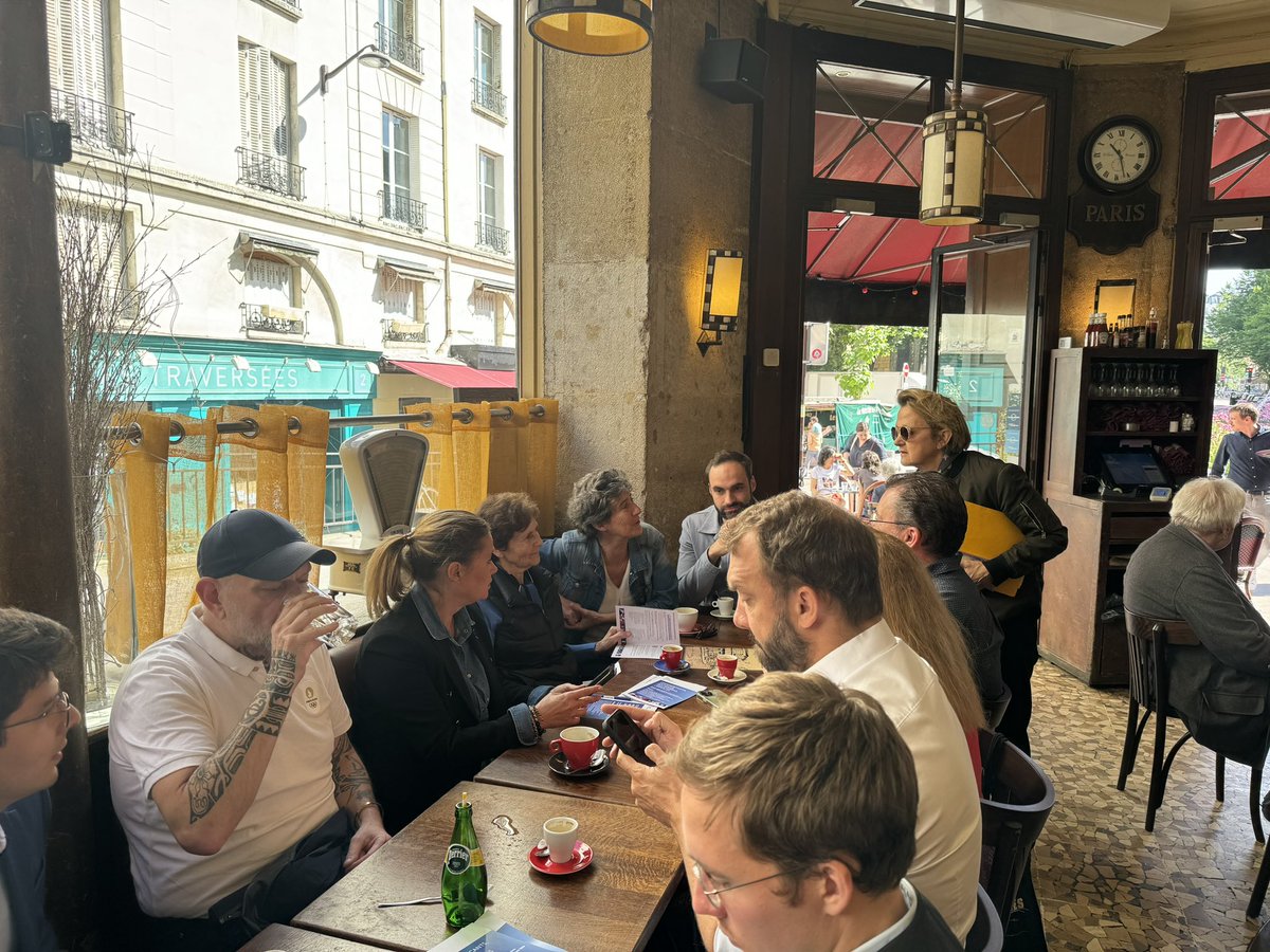 Organiser ses livraisons pendant les Jeux, obtenir une dérogation pour ouvrir son commerce le dimanche, comprendre la localisation et l’impact des périmètres de sécurité…

🗣️ Échanges ce matin avec des commerçants du 5e arrondissement de Paris et la maire <a href="/FBerthout/">Florence Berthout</a>