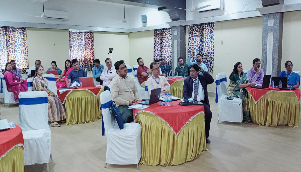 of_Astha's tweet image. Dr. Rabinarayan Patnaik, Professor of SOA University, Bhubaneswar carried out the 2nd day of Faculty Development Program on Data Visualization and Interpretation.
#asthaschoolofmanagement
#FDPprogram
#MBA