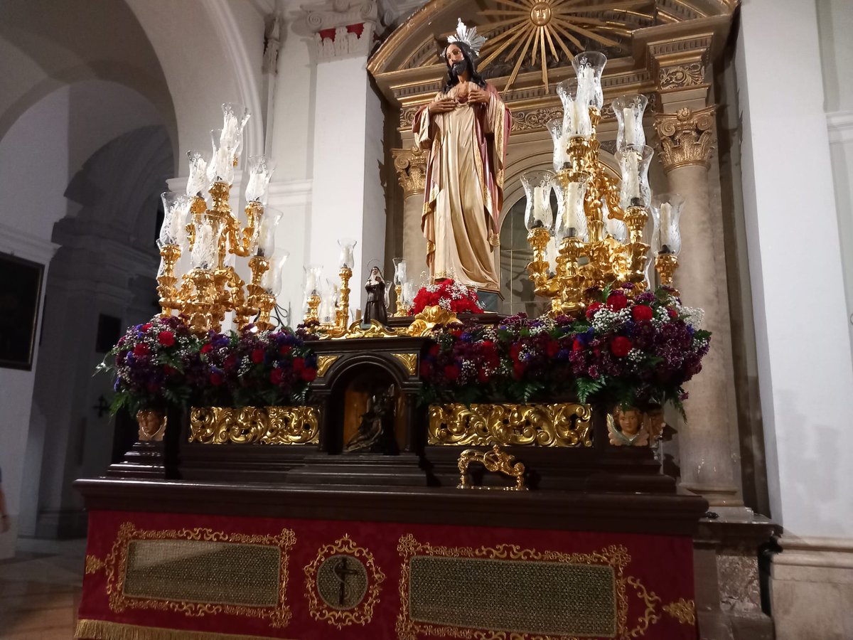 El Señor espera en su paso.