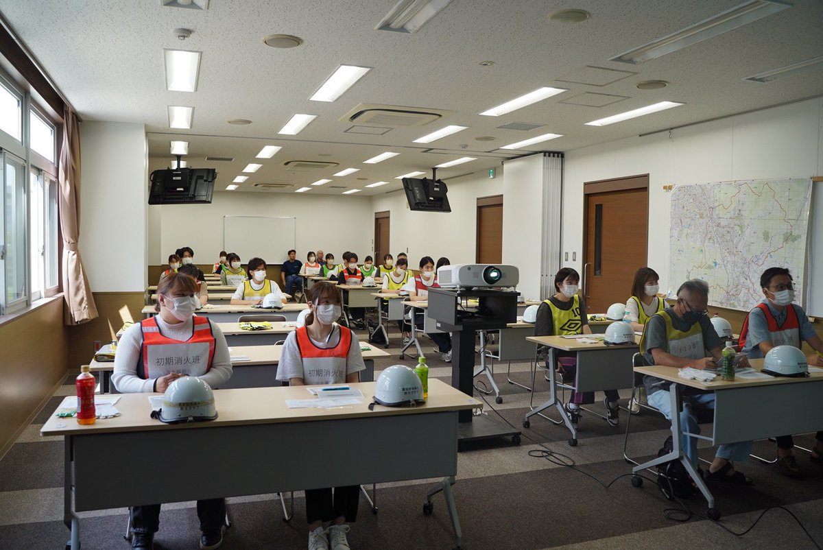 chikuta119's tweet photo. ６月５日に医療機関の職員を対象とした＃事業形態特化型防火講習会 を実施しました。
管内の医療機関から２８名に参加して頂き、過去の病院における火災事例の紹介や災害時に動けるよう病院に特化した内容の実技訓練を実施して頂きました！
#筑紫野太宰府消防本部
#筑太消防
#病院火災 https://t.co/7wdltHxWh7